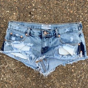 One Teaspoon Shorts Size 28